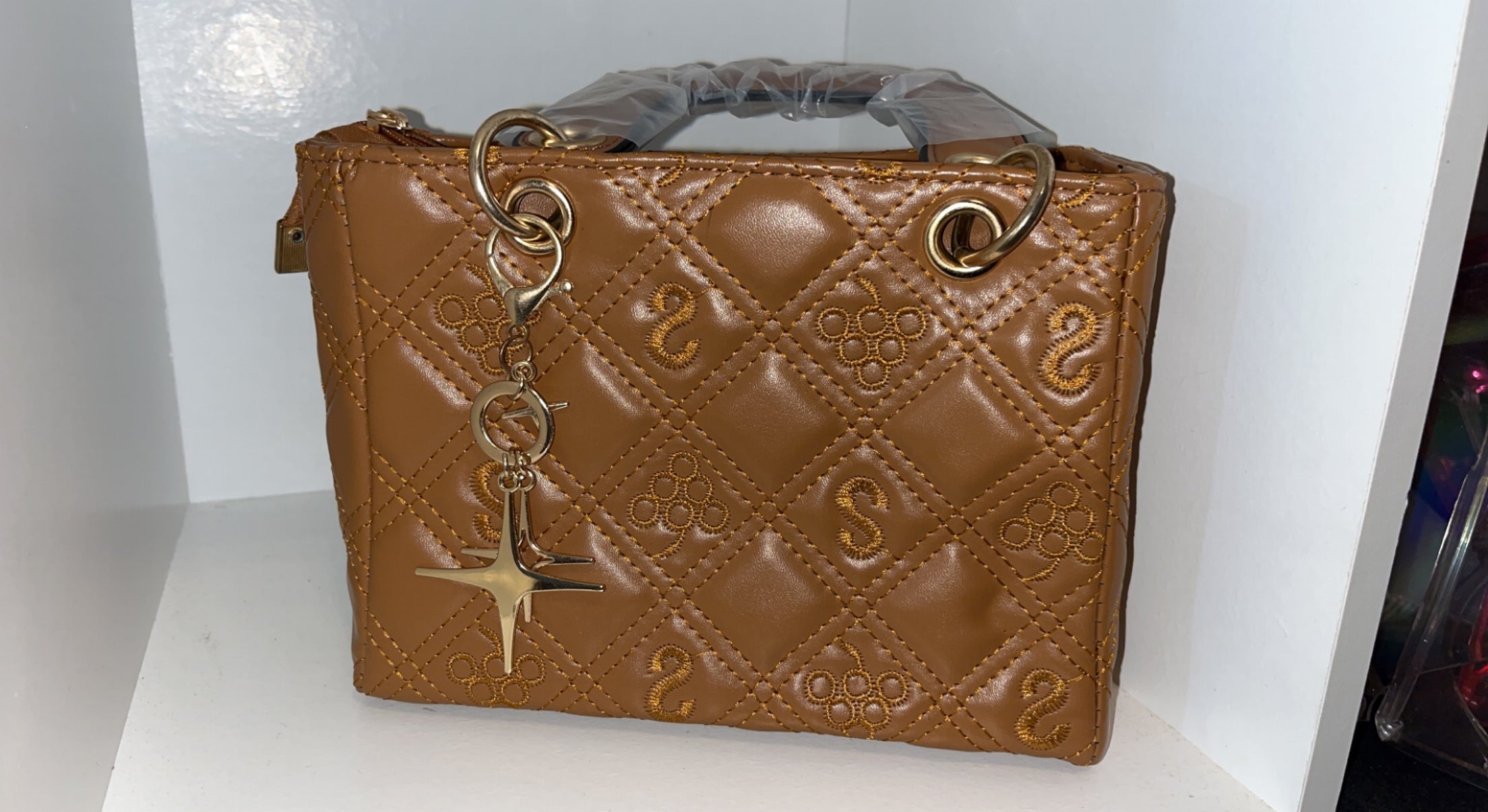 Foxy brown handbag